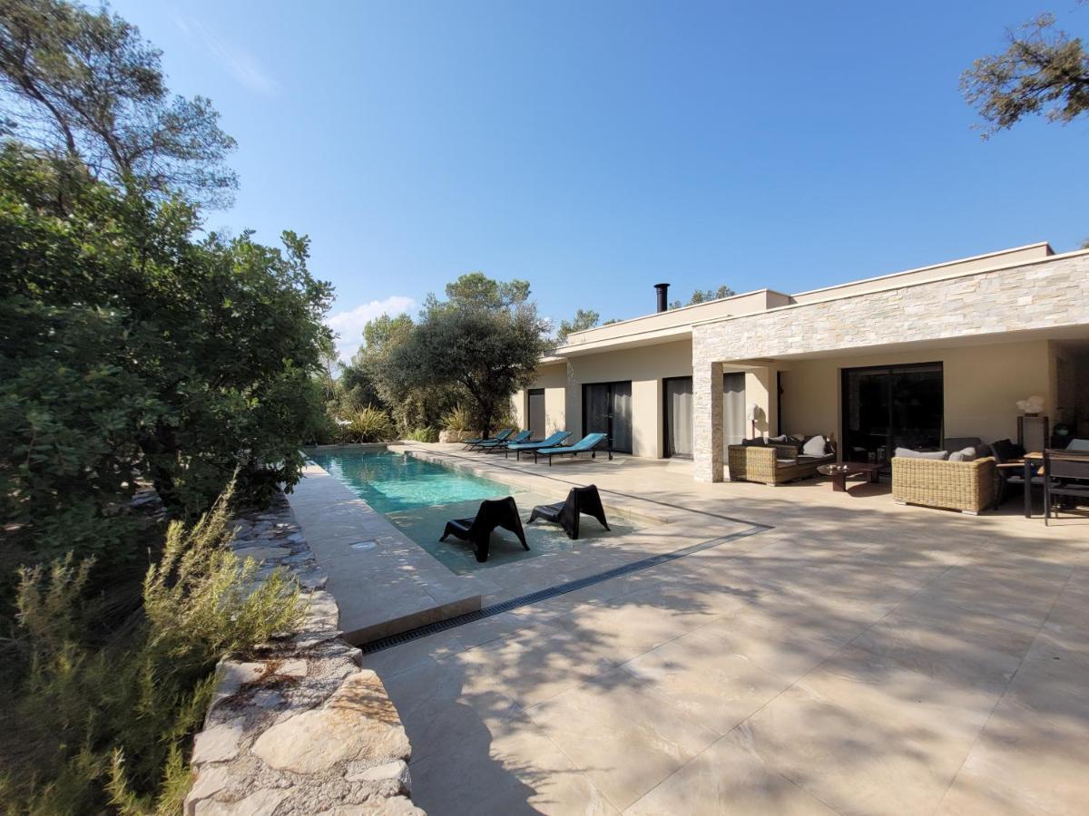 La Villa Kalliste Vacquières Екстериор снимка